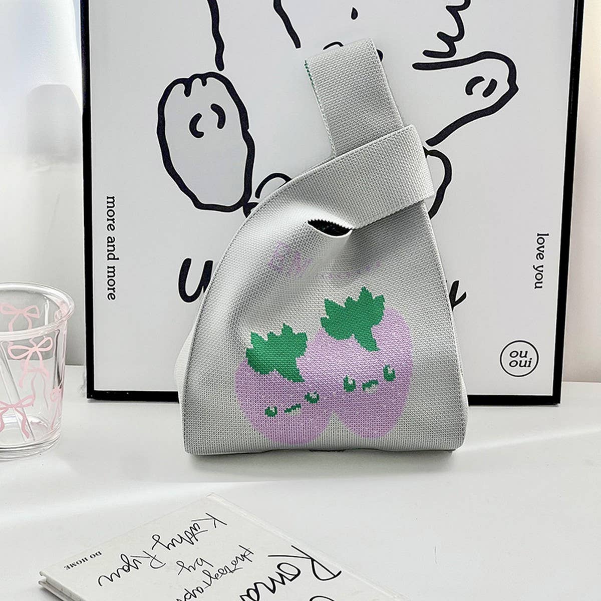 PERSONALIZED DESIGN STRAWBERRY KNITTED BAG_CWAB3079