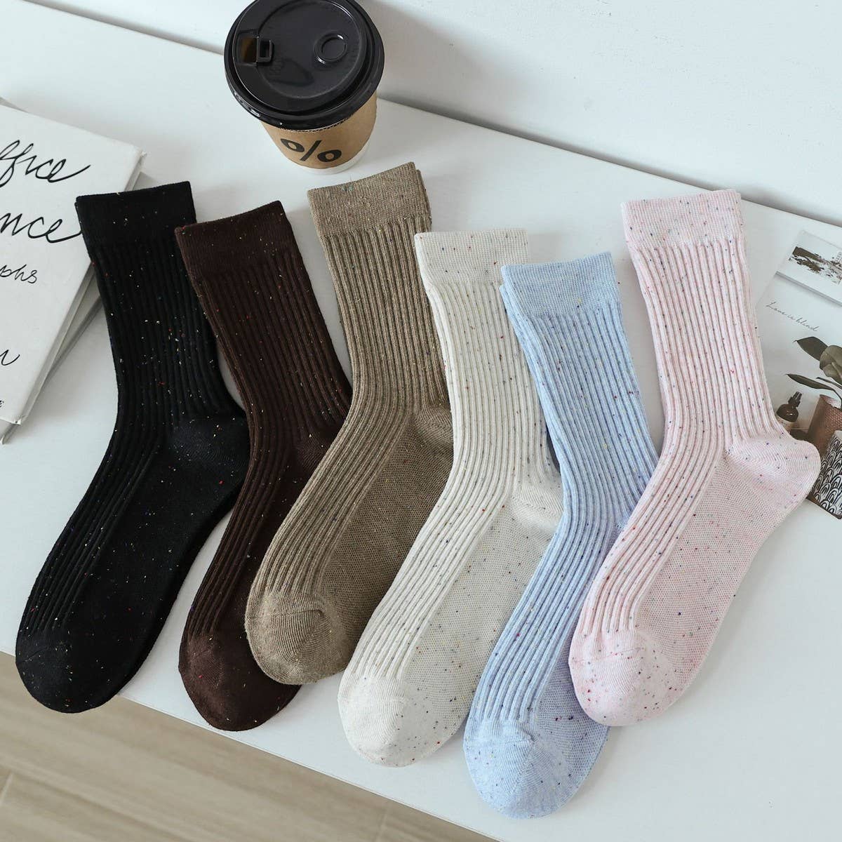 NEW SOLID COLOR CASUAL DOT YARN MIDDLE TUBE SOCKS