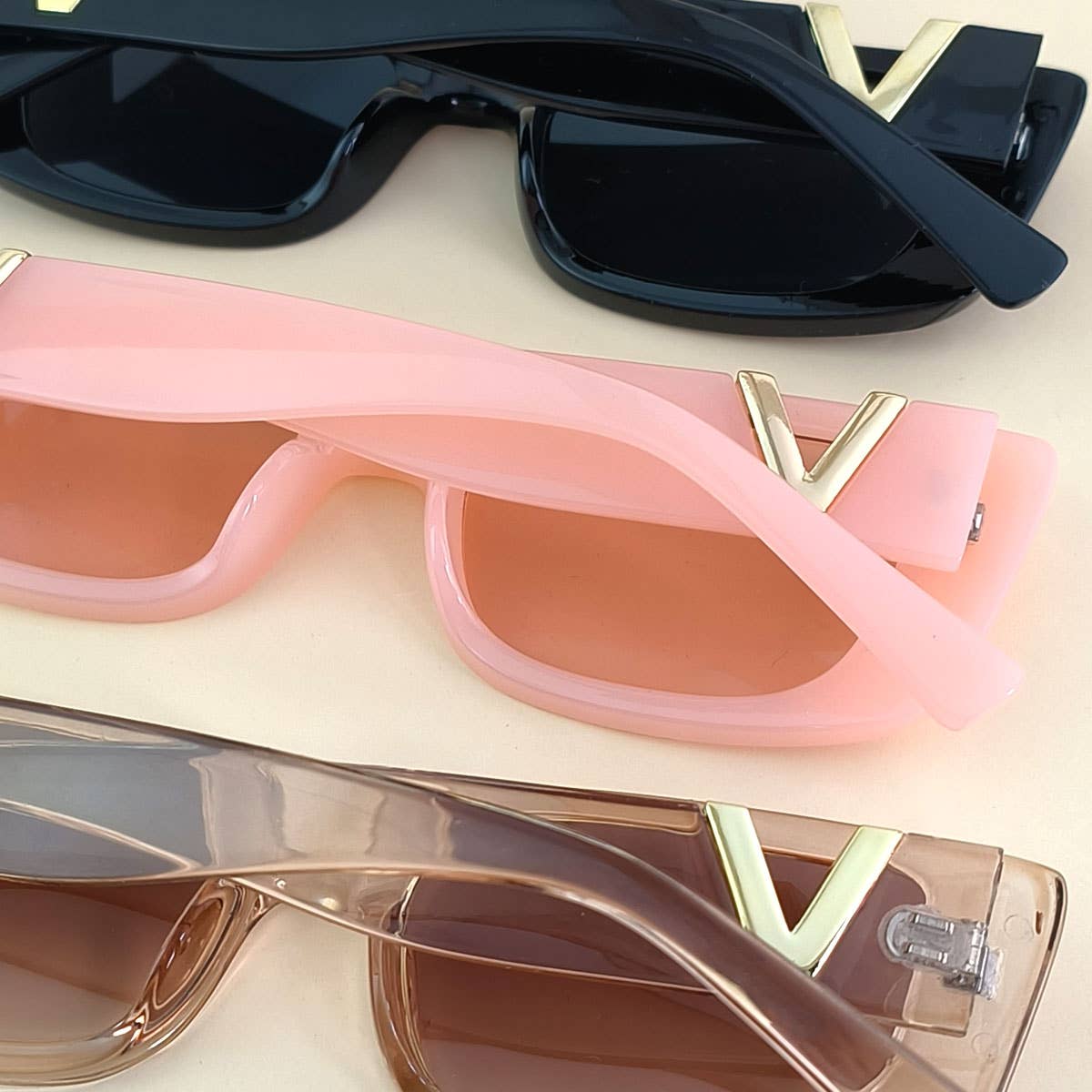 WIDE FRAME CAT EYE FASHION SUNGLASSES