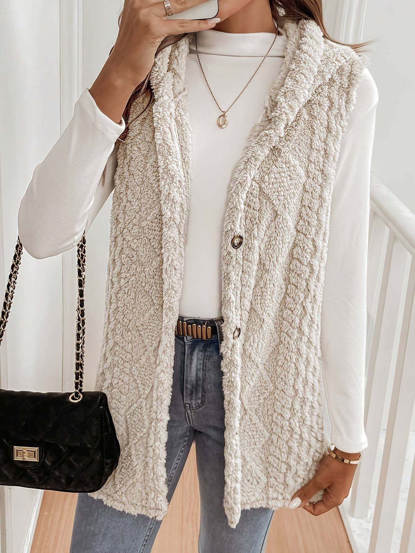 Double-sided ringed plush sleeveless hooded coat