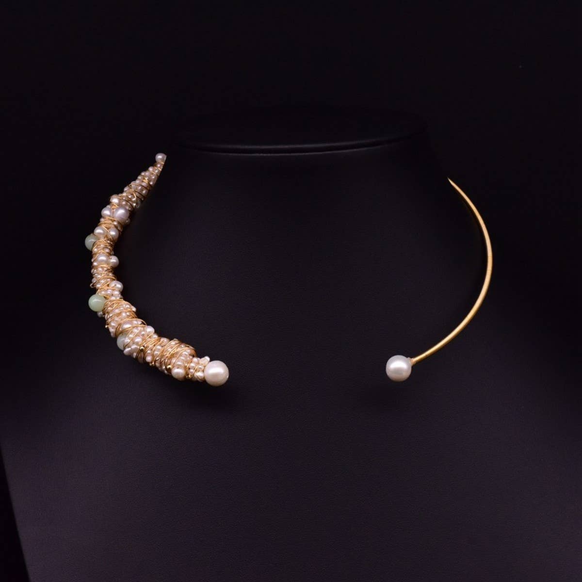 VINTAGE NICHE NATURAL FRESHWATER PEARL NECKLACE