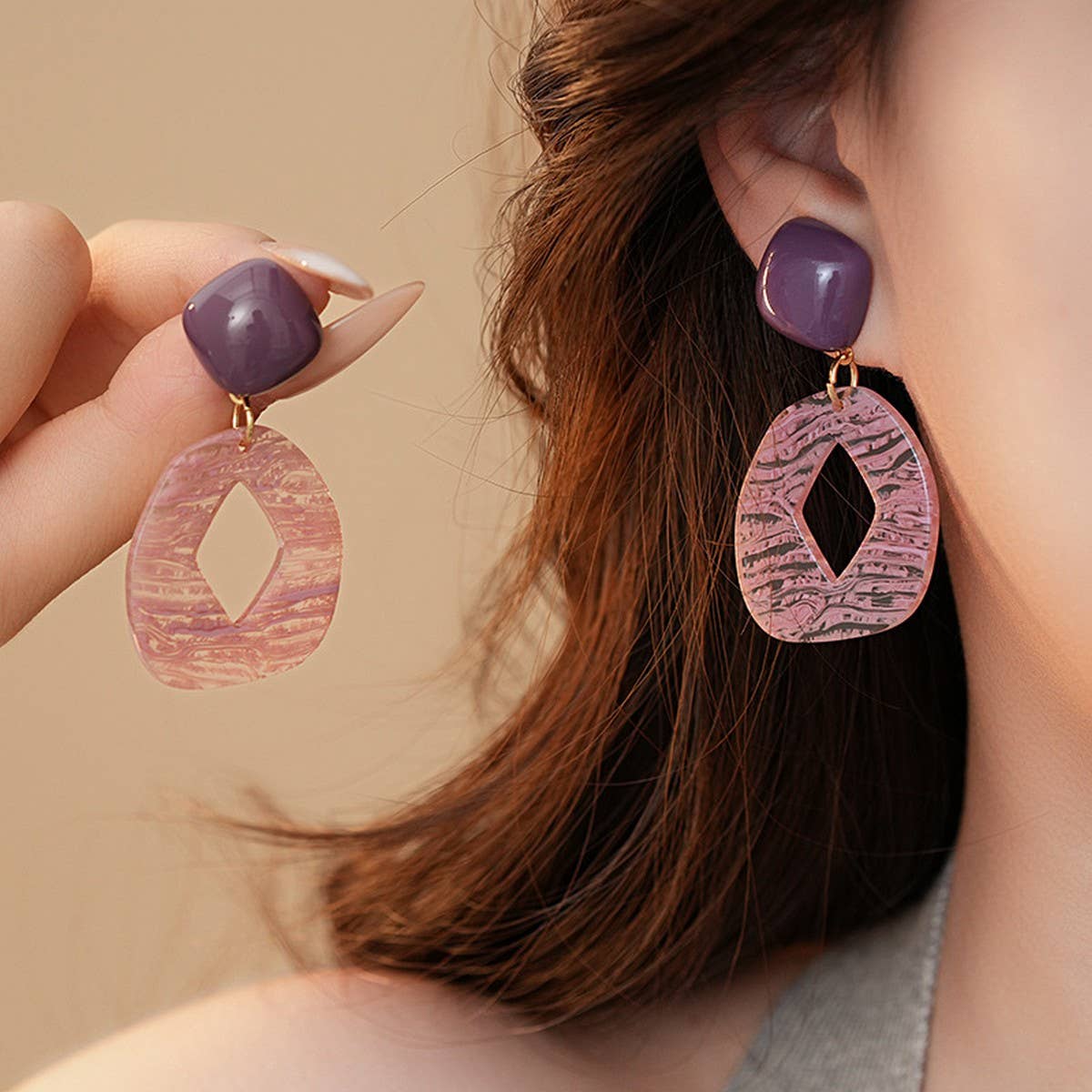 IRREGULAR GEOMETRIC TEMPERAMENT EARRINGS