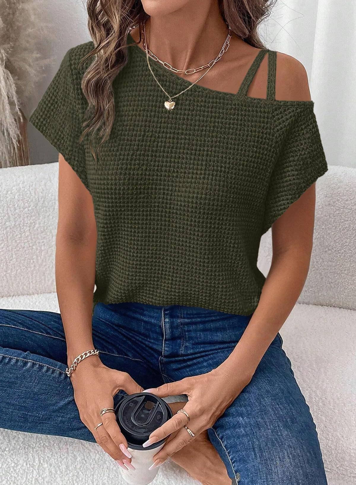 Short sleeved off-the-shoulder knit T-shirt