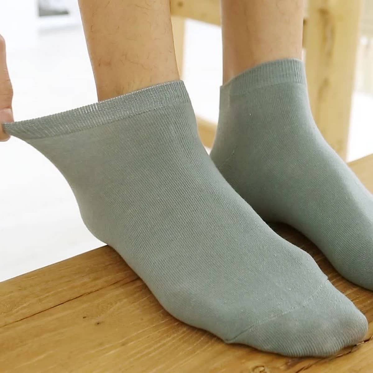 MEN'S CASUAL SOLID COLOR COTTON SOCKS