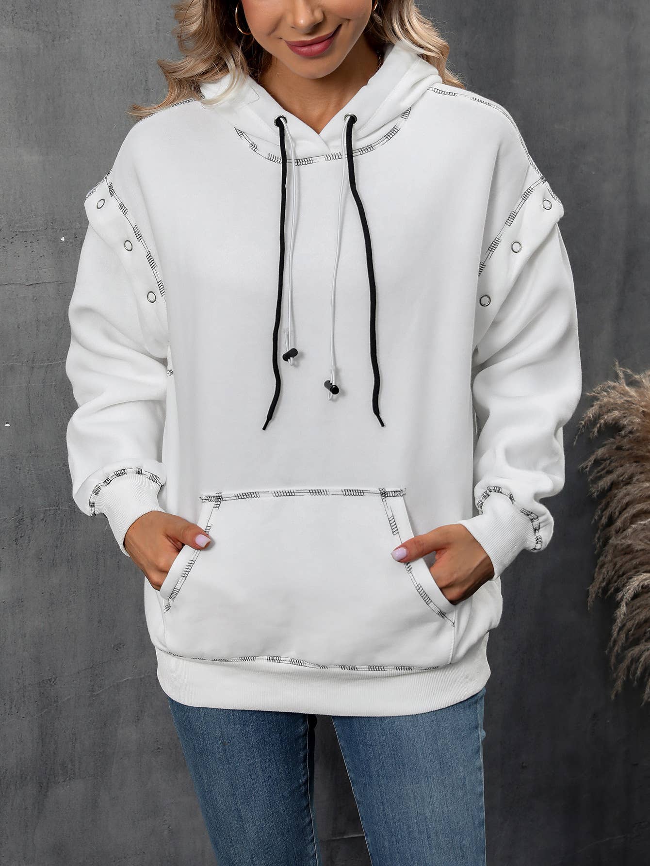 HOODIE WITH SHOULDER CUFF AND DRAWSTRING HOODIE