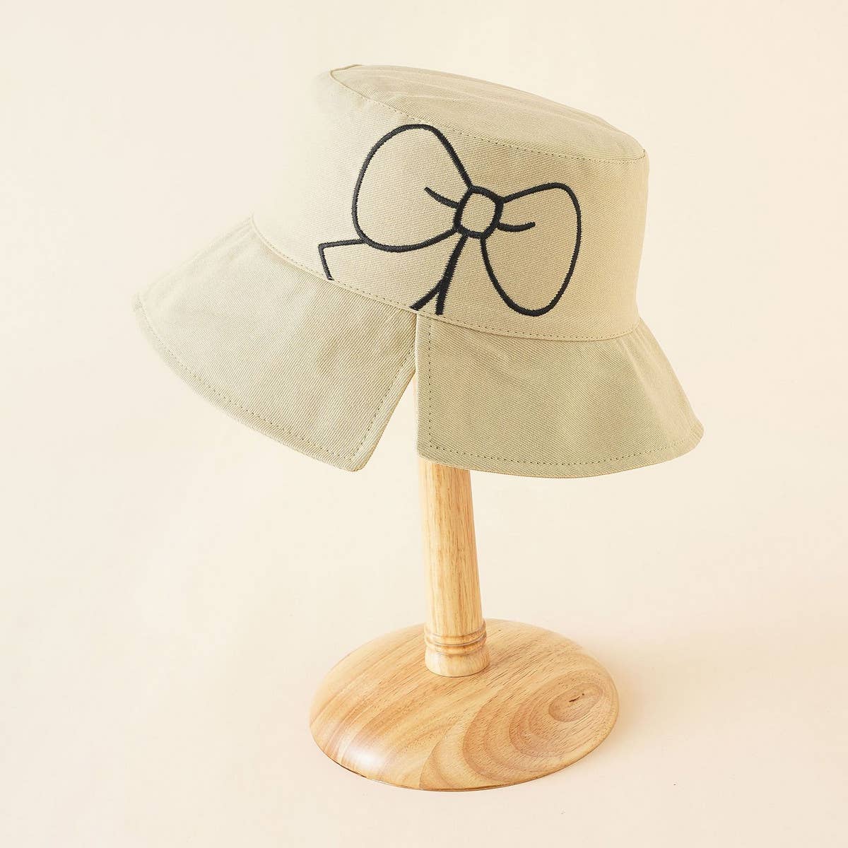 STYLISH WIDE BRIM BOW EMBROIDERED BUCKET HAT_CWAH1421