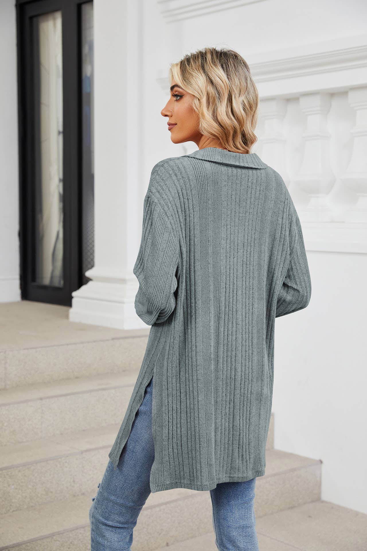 Solid-color V-neck long-sleeved loose slit Top