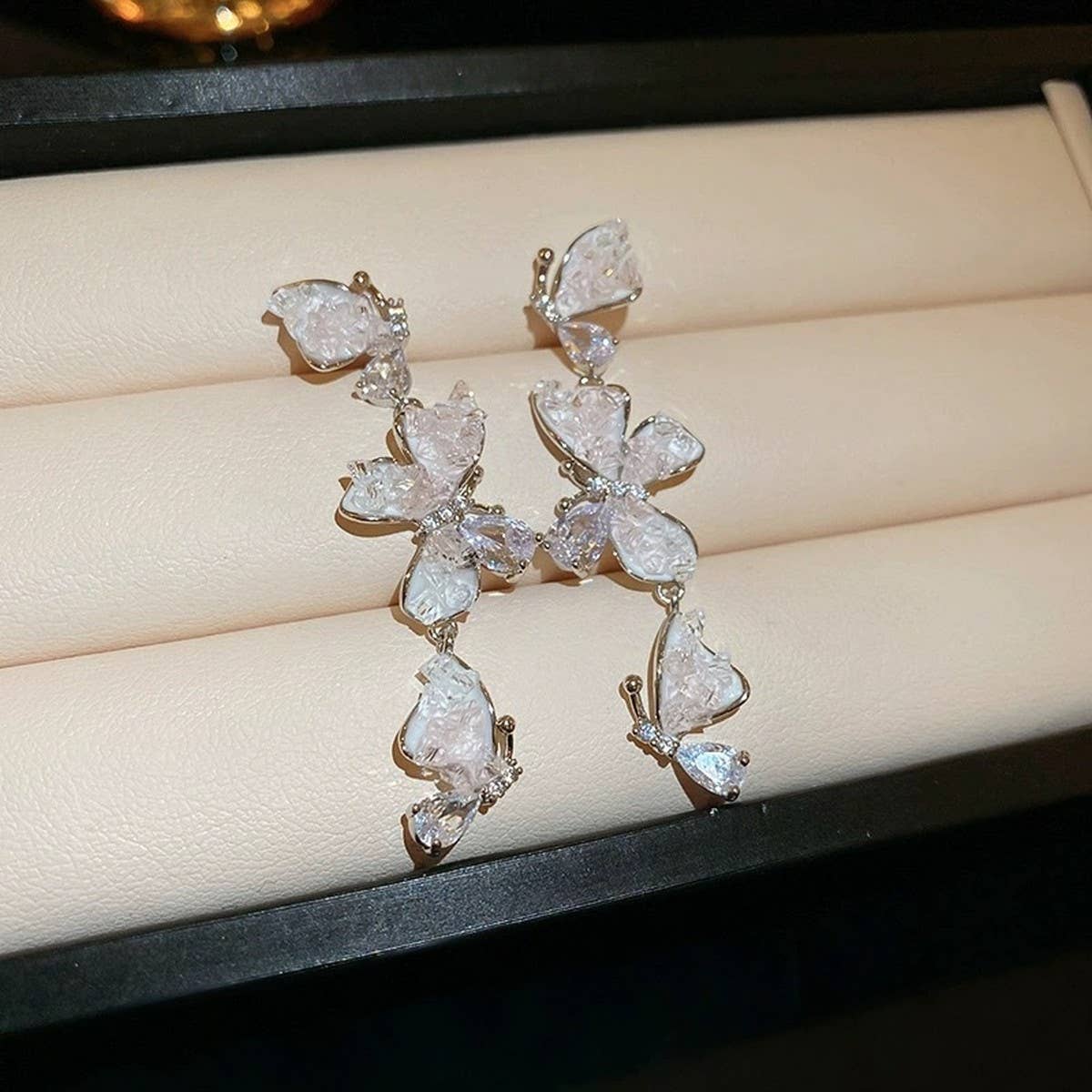 GRADIENT SWEET CRYSTAL BUTTERFLY LONG EARRINGS