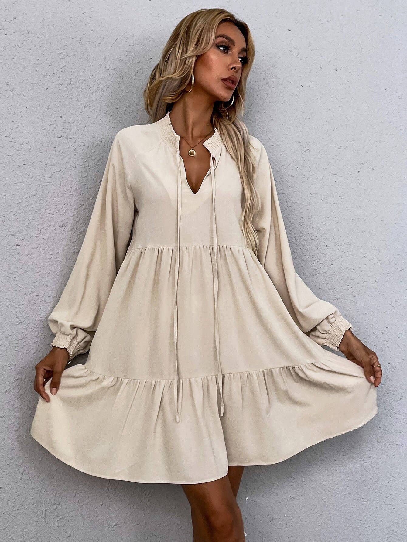 Puffed sleeves Elegant and loose classical dress
