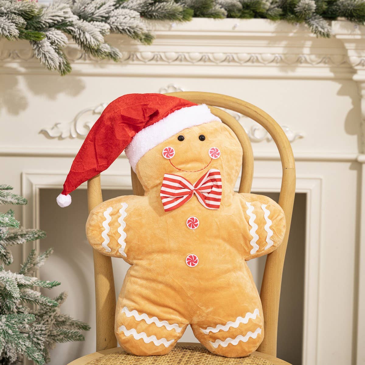 CWMM10275_CHRISTMAS GINGERBREAD PLUSH PILLOW FOR KIDS