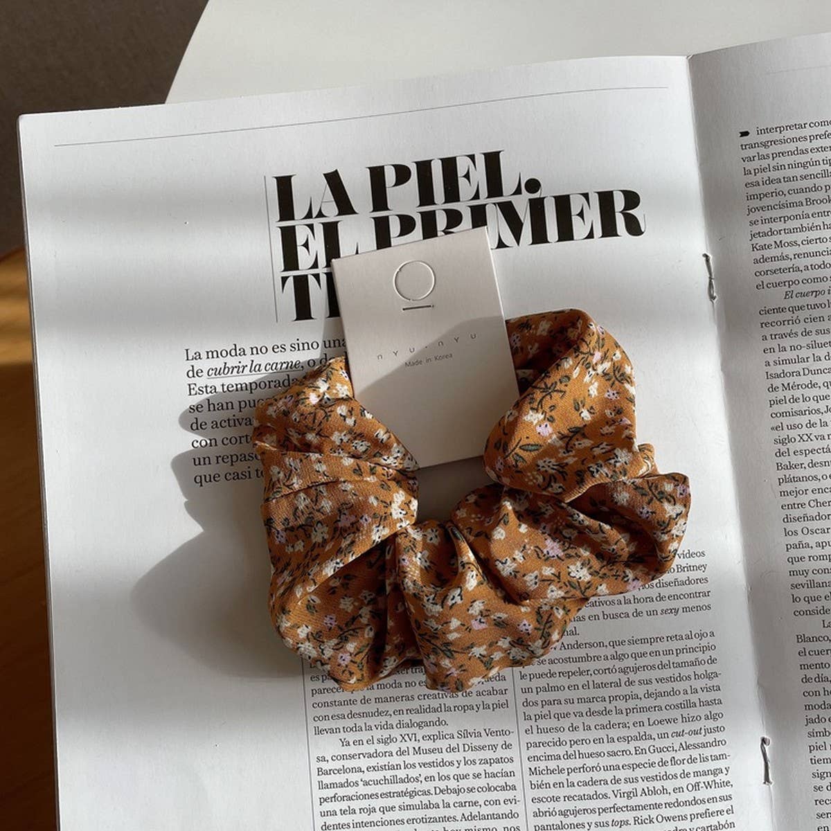 NEW SWEET AND ELEGANT HAIR SCRUNCHIES_CWAHA1732