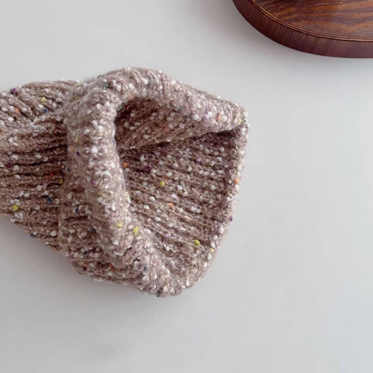 CHILDREN'S STYLISH CURLED WHITE LABEL KNITTED HAT_CWAH2935