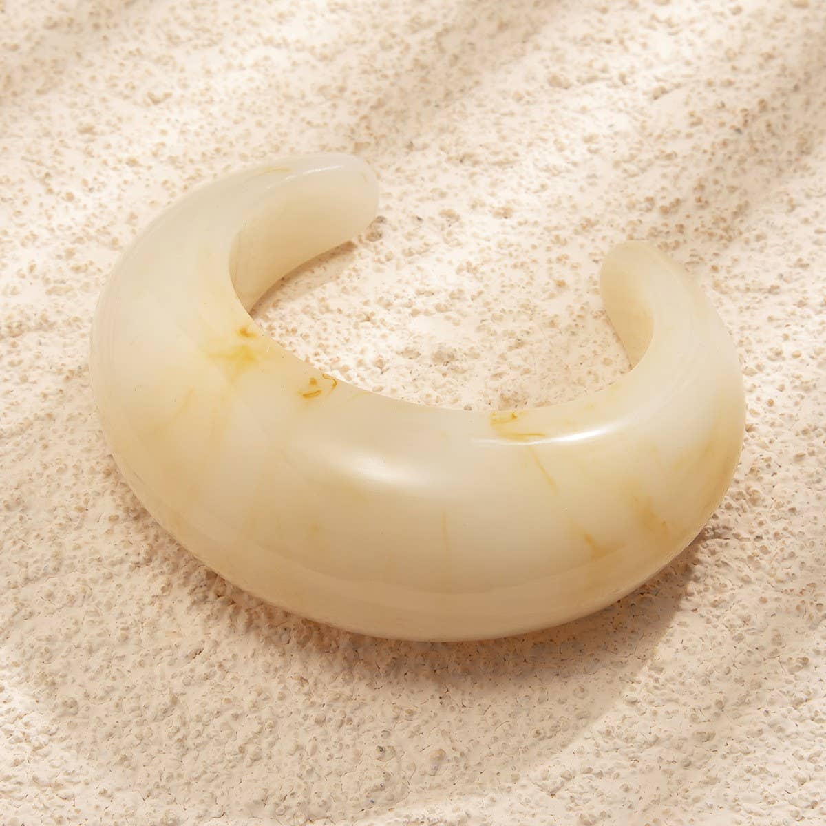 FASHIONABLE MULTI-COLOR CURVED TEXTURE BRACELET