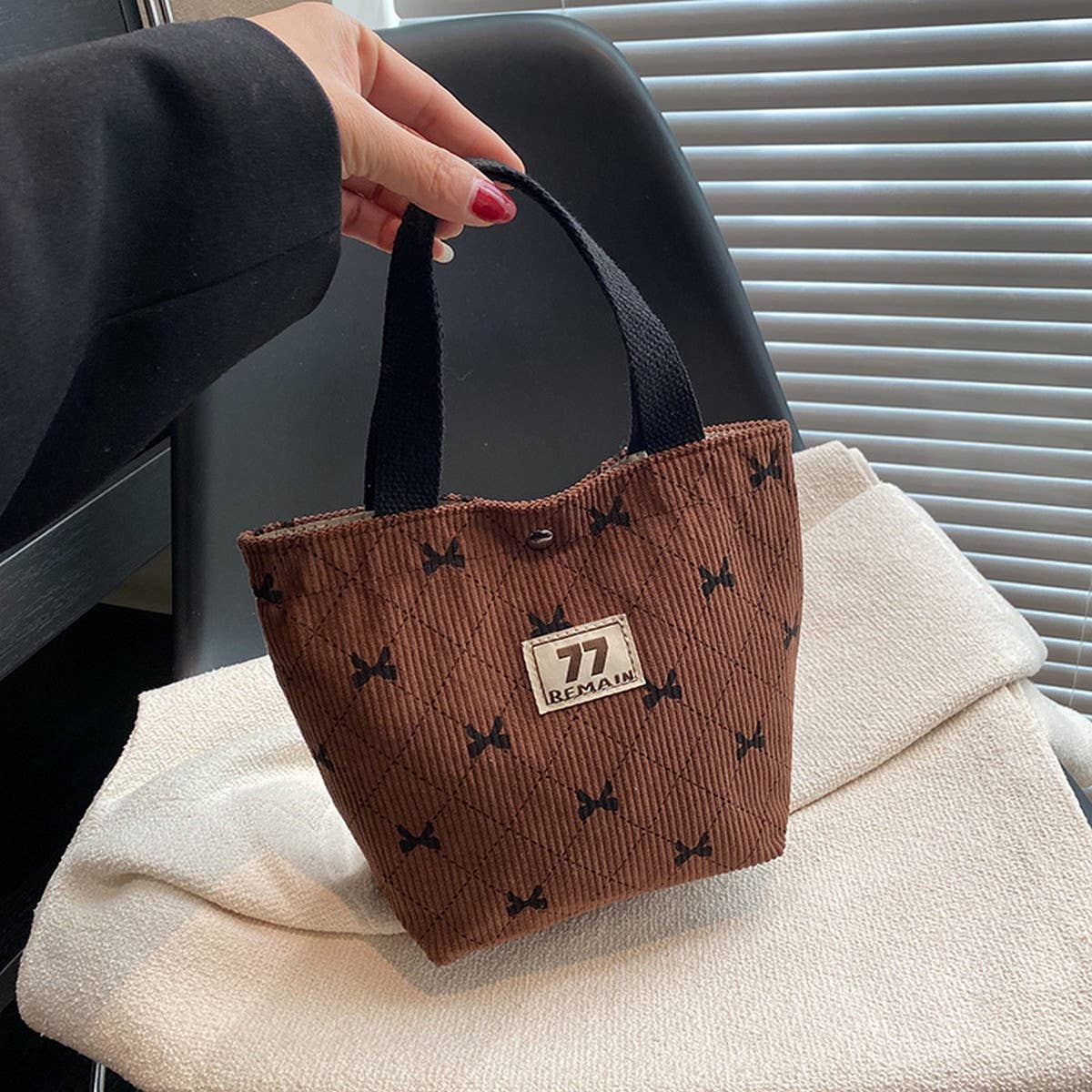 NEW CORDUROY PORTABLE LARGE CAPACITY COSMETIC BAG_CWAB4438