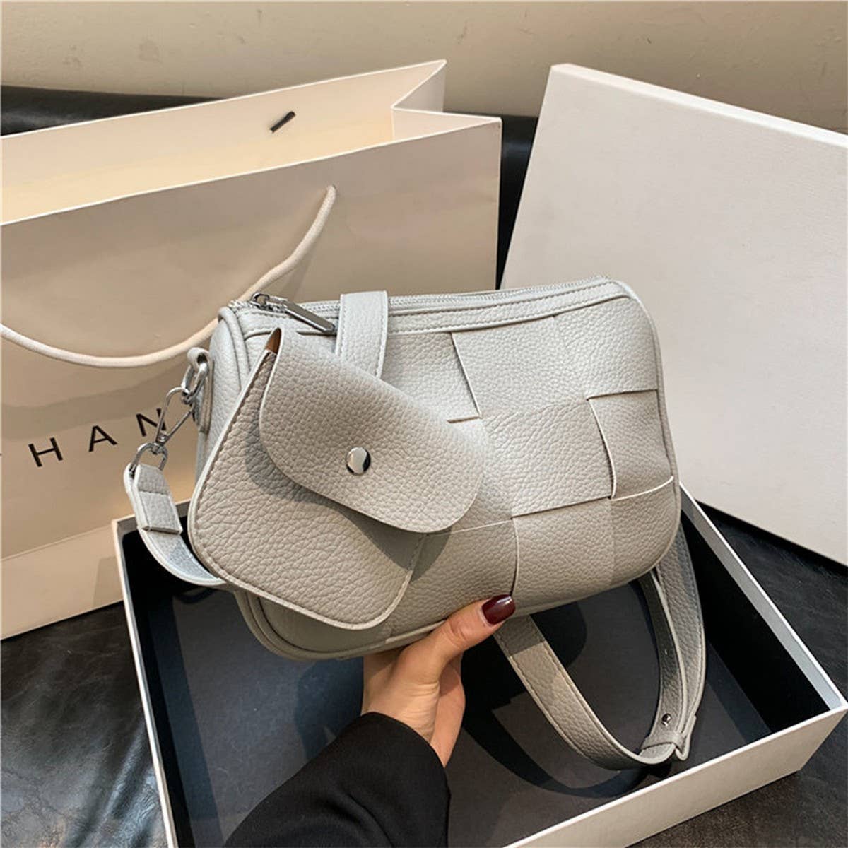 FASHION COLOR MATCHING PORTABLE UNDERARM BAG_CWAB2686