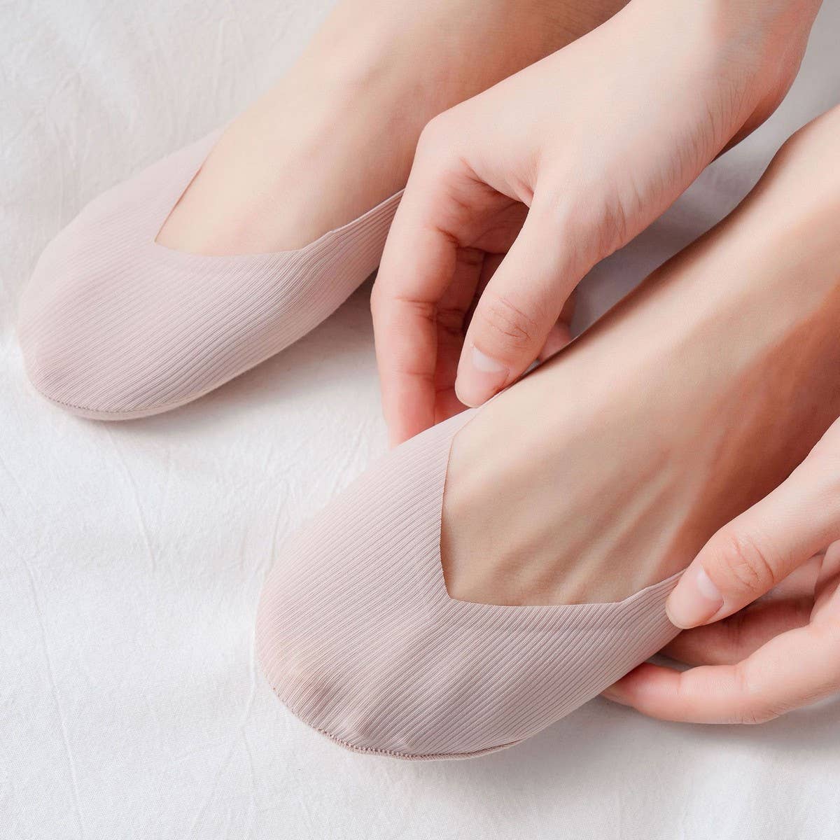 SUMMER THIN INVISIBLE ICE SILK BOAT SOCKS