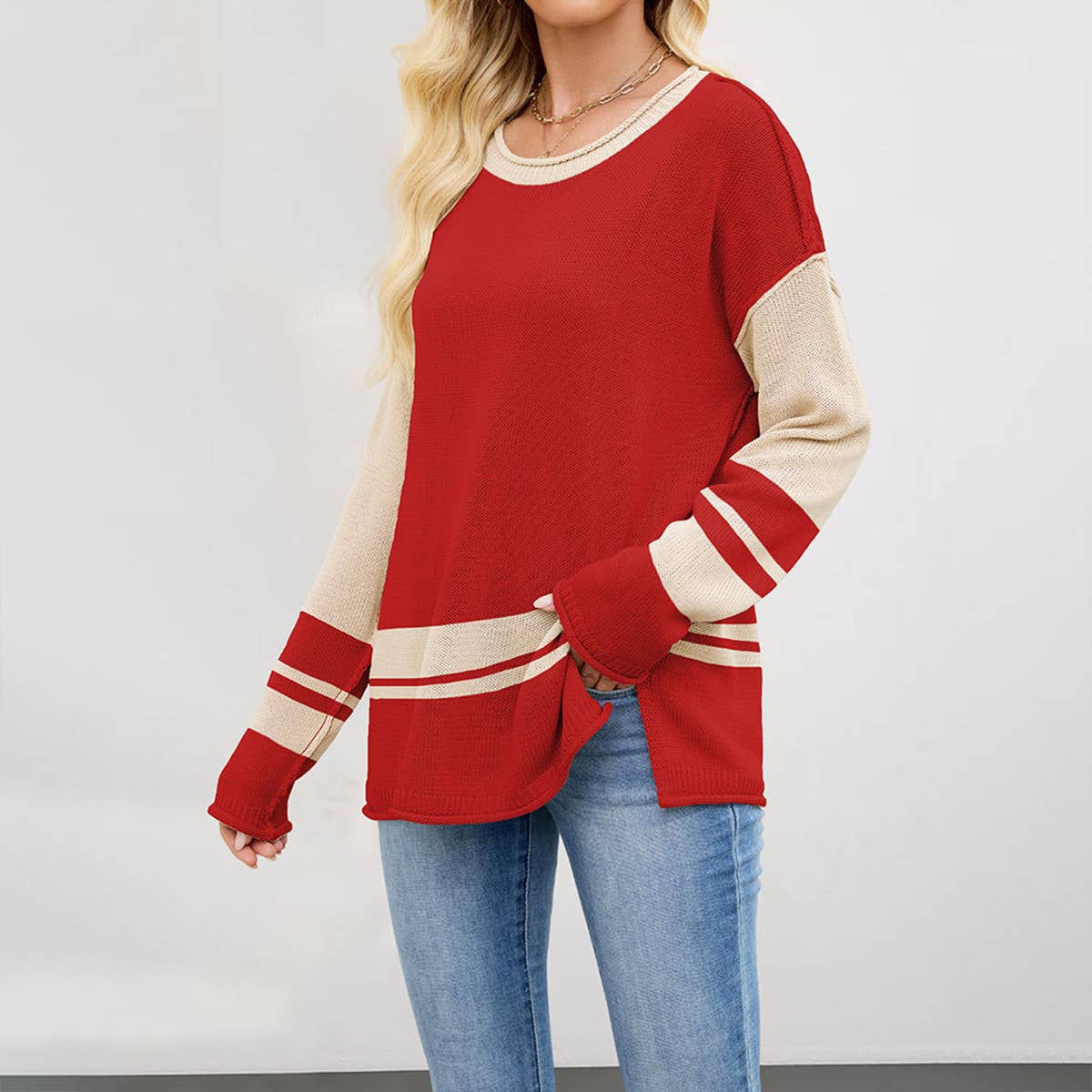 Two-tone round-neck loose and versatile sweater