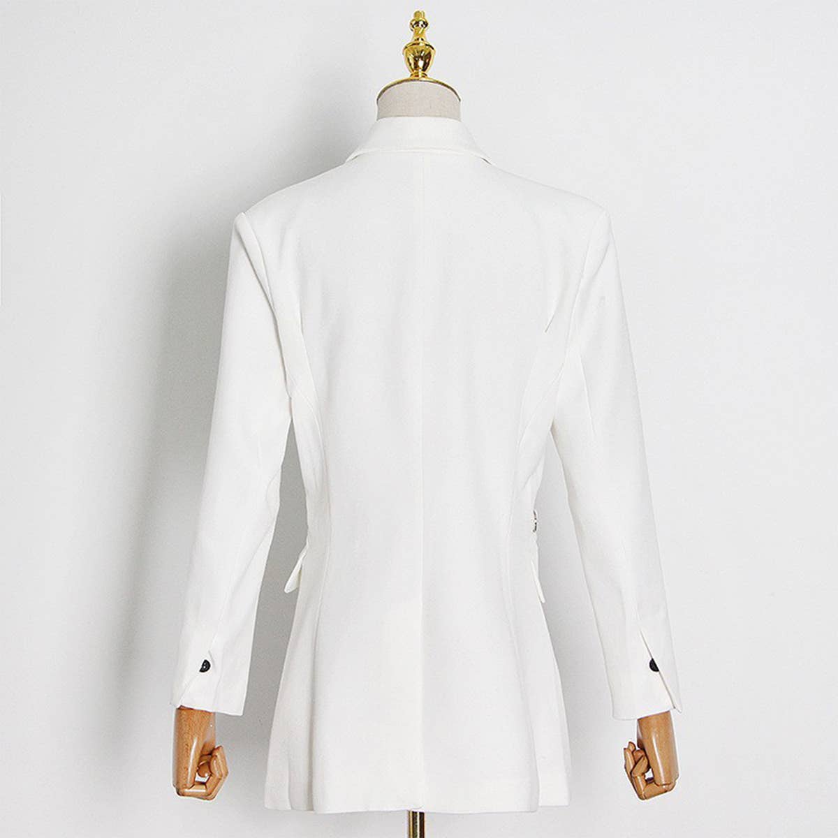 Elegant Belted Blazer ? Slim Vintage Fit