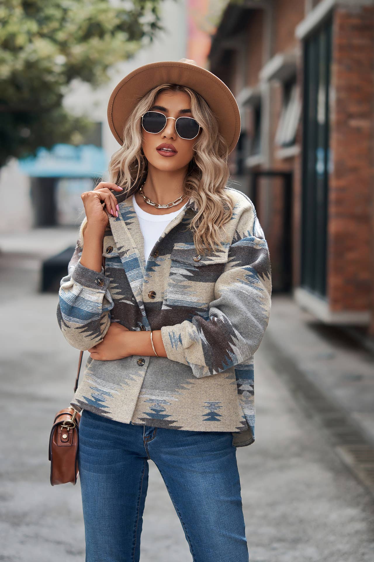 SHORT LAPEL POCKET BUTTON COAT