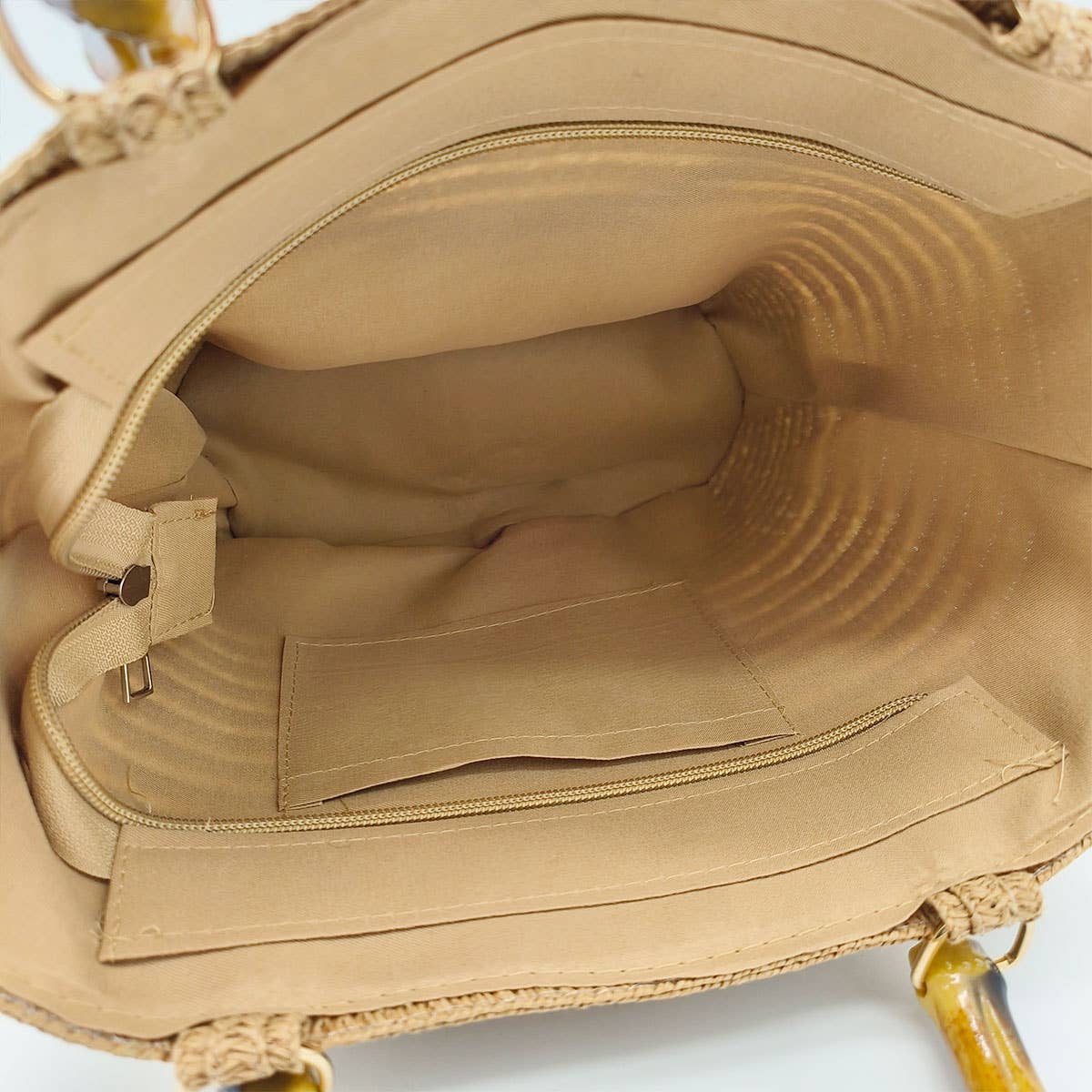 CONTRAST COLOR STRIPED HAND WOVEN BAG_CWAB2092