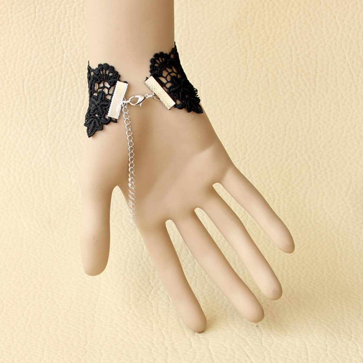 HALLOWEEN FASHION LACE BRACELET RETRO WRIST