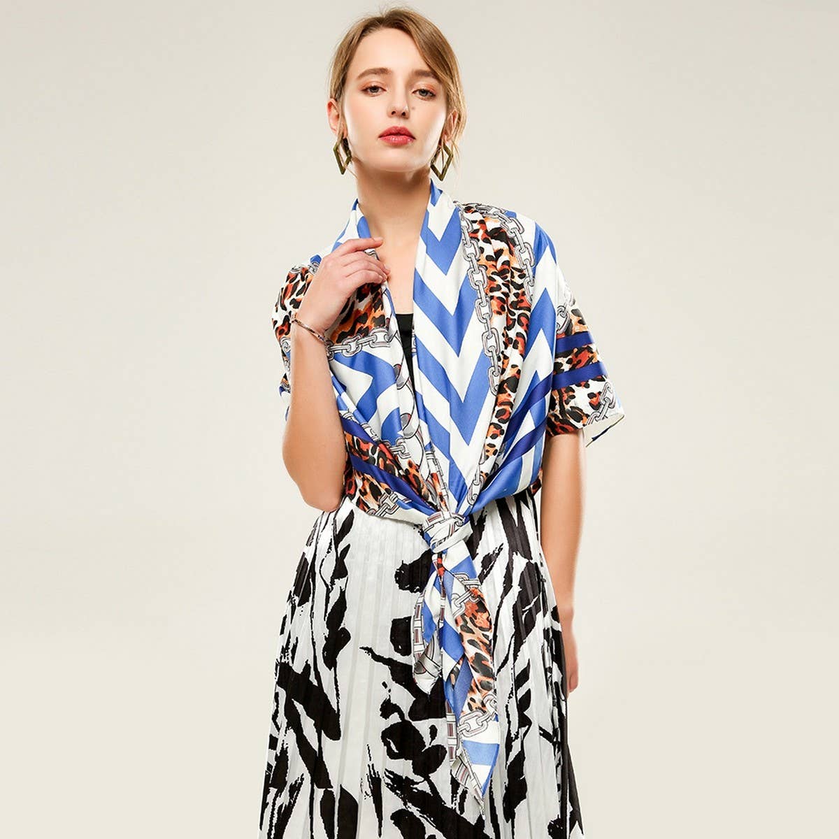 Leopard Chain Twill Square Scarf ? Spring Wrap