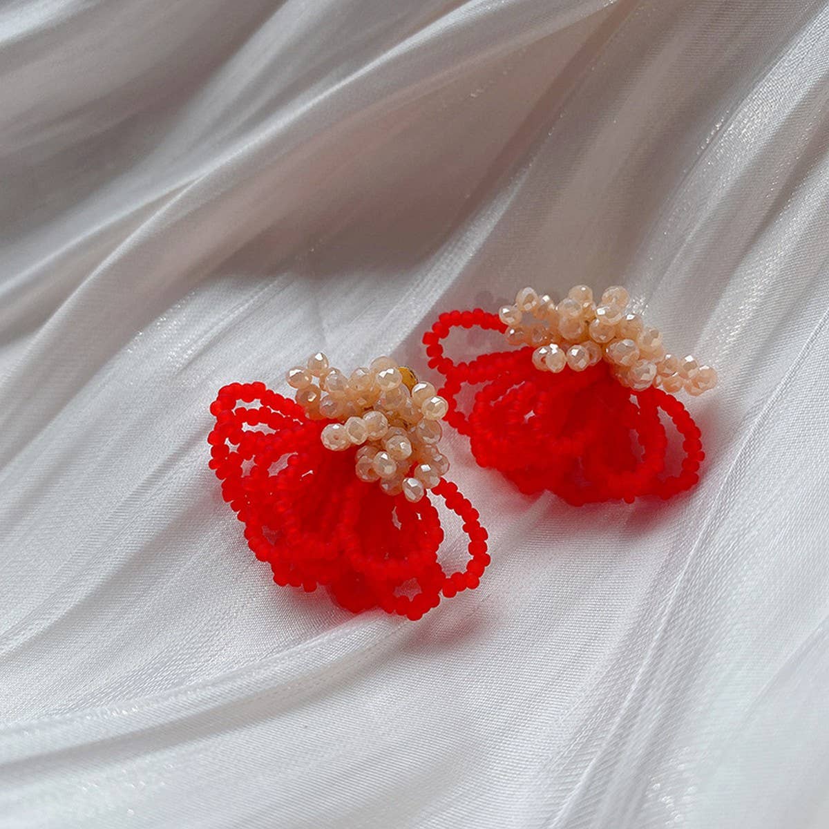NEW CONTRAST COLOR BEADED EARRINGS
