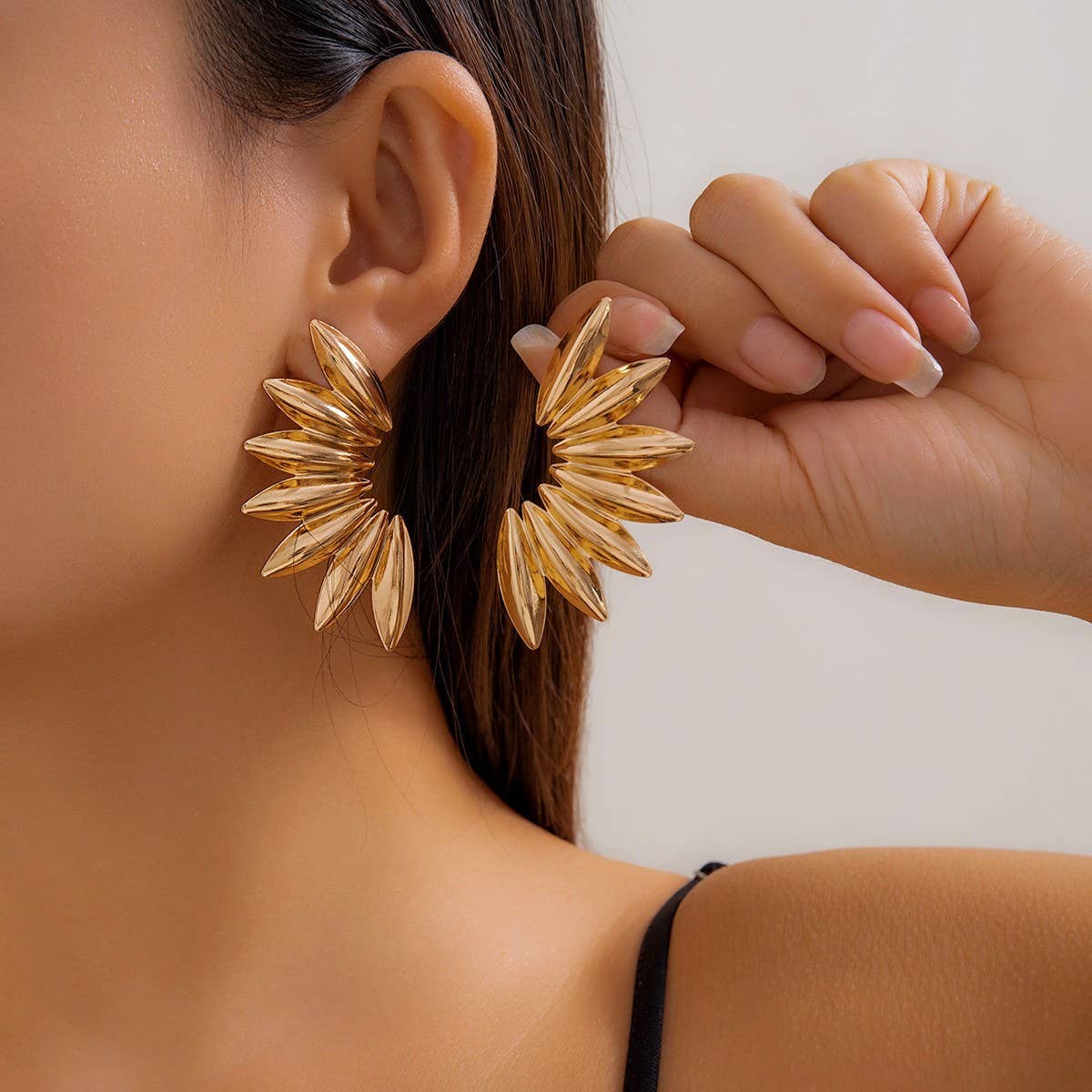 PUNK STYLE MINIMALIST FAN-SHAPED BURR EARRINGS_CWAJE1154