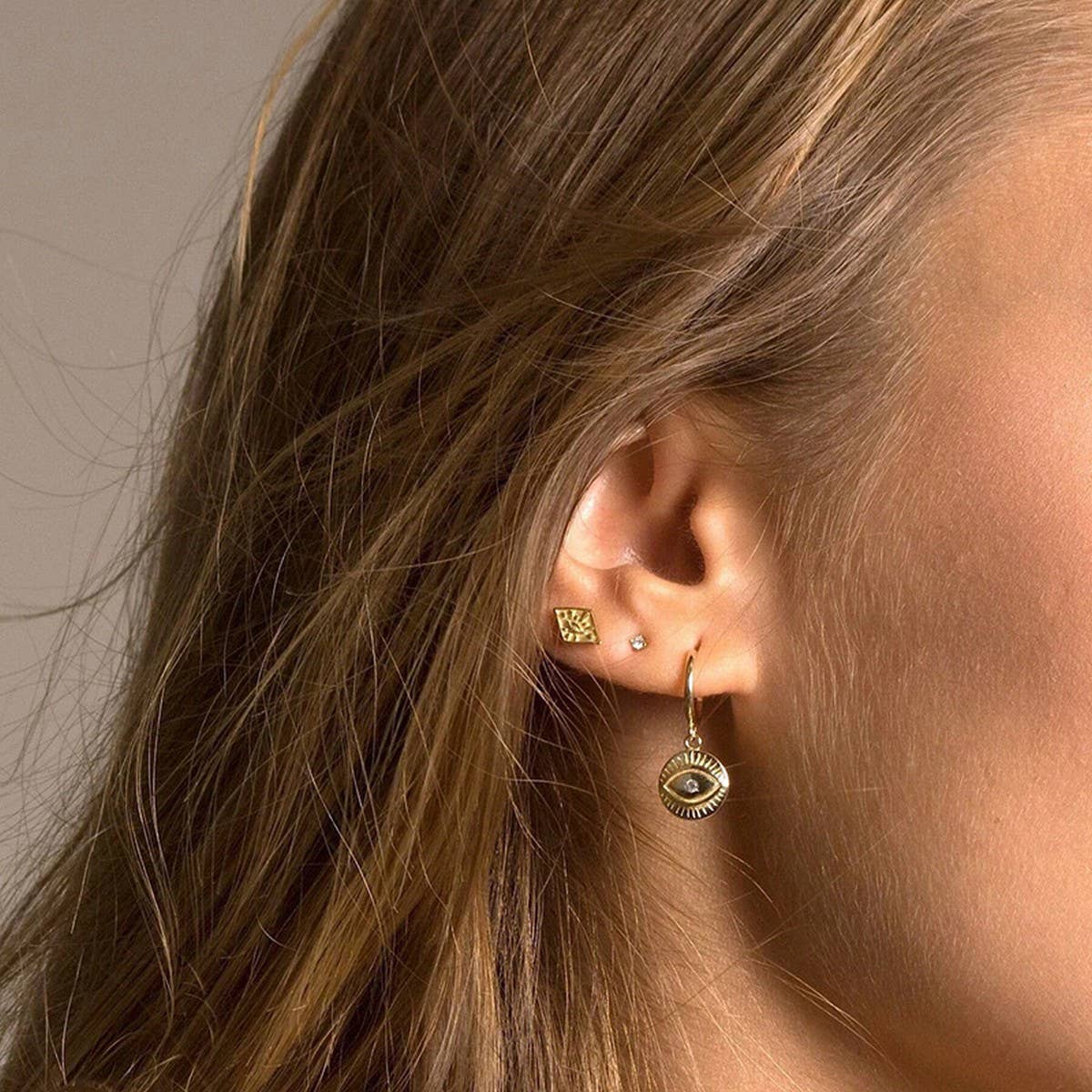 DEVIL'S EYE TOTEM ROUND ART EARRINGS