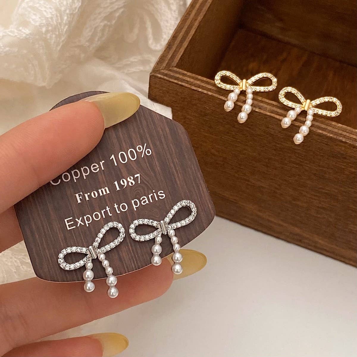 TRENDY RETRO BOWKNOT DIAMOND PEARL EARRINGS