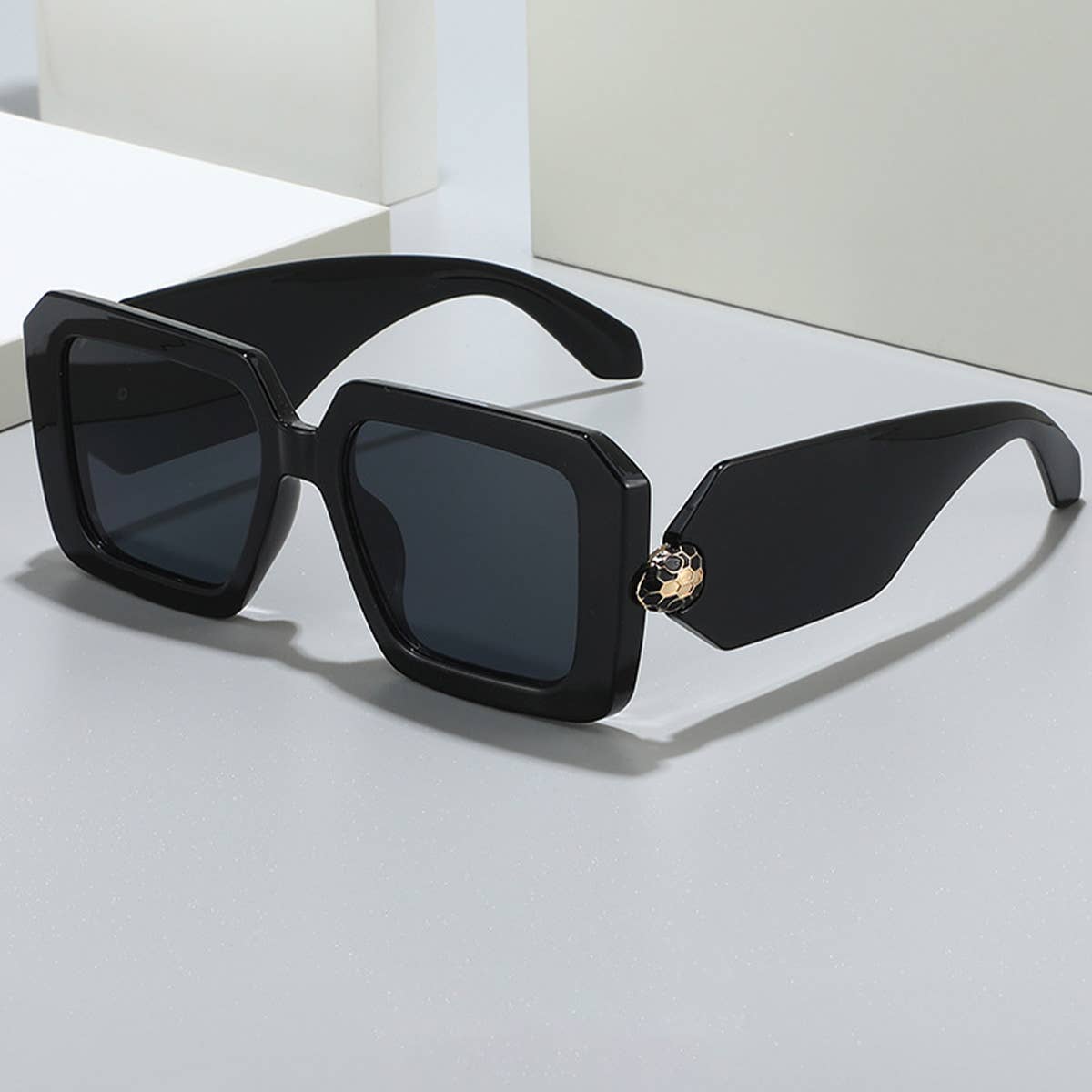 2024 NEW RETRO SQUARE FRAME SUNGLASSES_CWASG0526