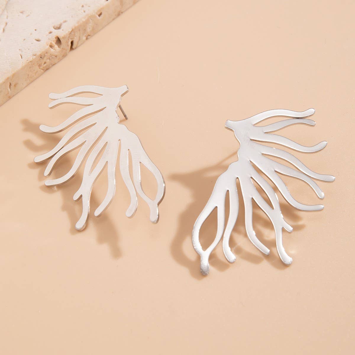 PUNK STYLE MINIMALIST FAN-SHAPED BURR EARRINGS_CWAJE1154