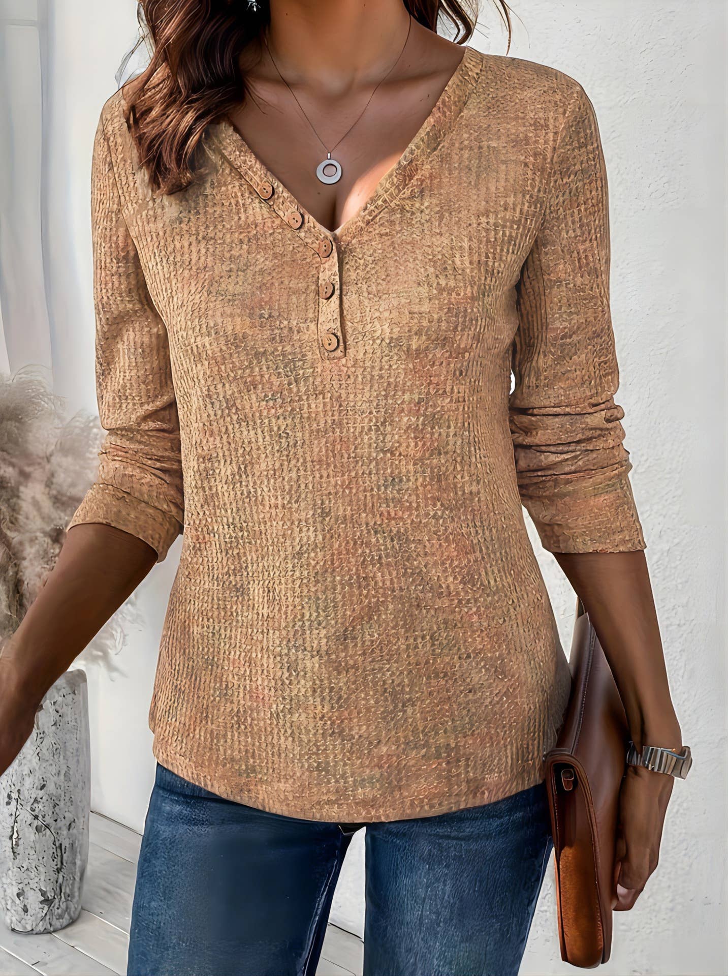 V-neck button decorated long-sleeved T-shirt