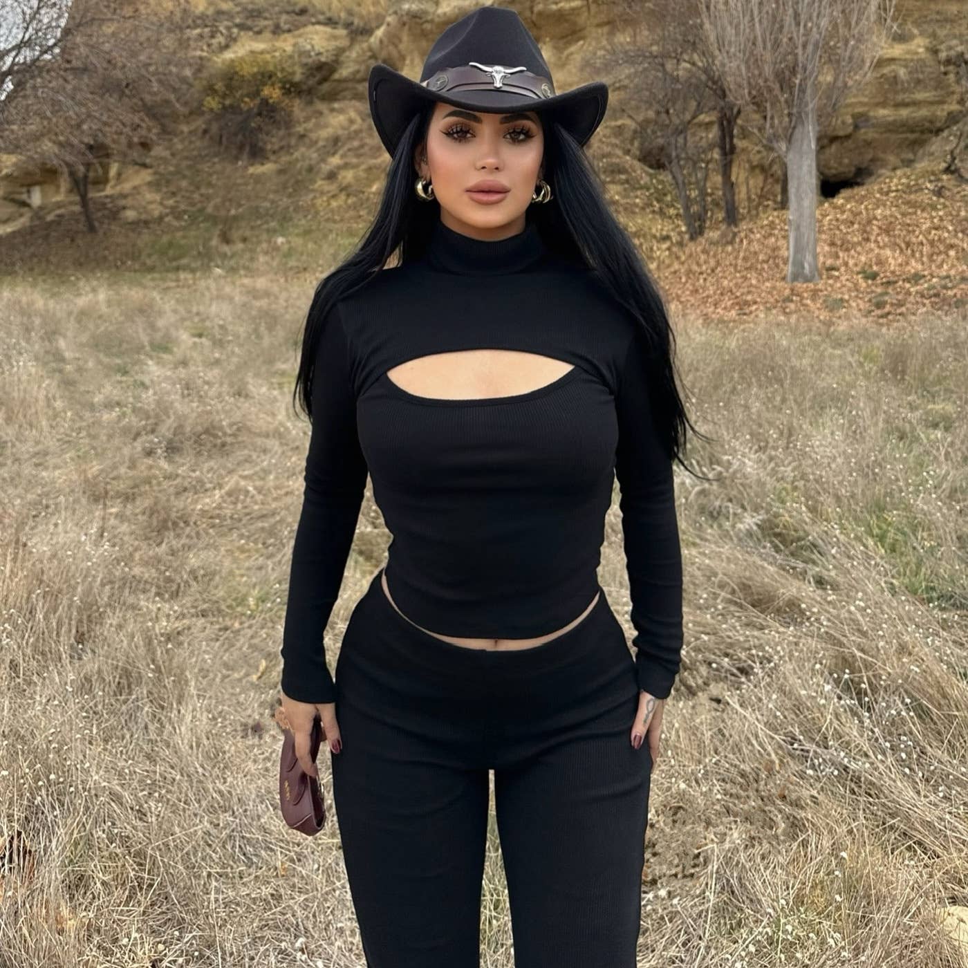 STYLISH CUT-OUT SLIM-FIT STRAIGHT-LEG PANTSUIT