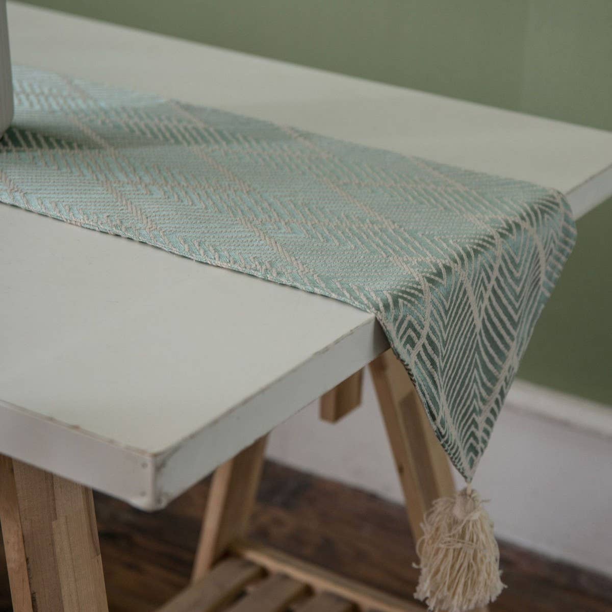 GEOMETRIC TASSEL FASHION LONG TABLECLOTH