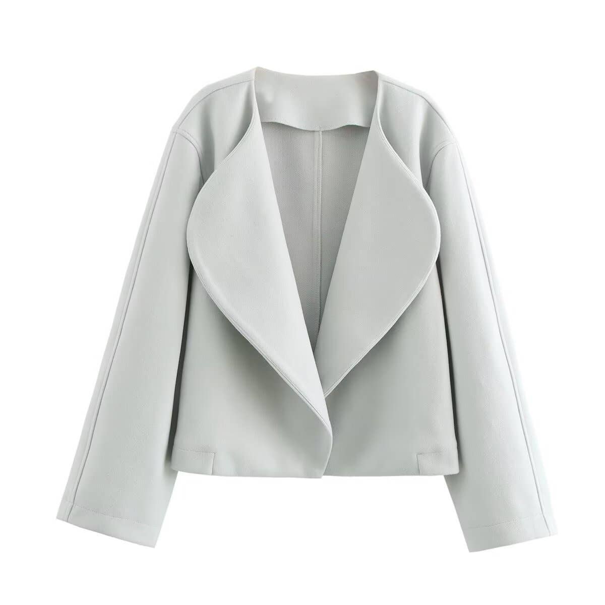 SIMPLE BLAZER WITH LARGE LAPELS AND NO BUTTONS