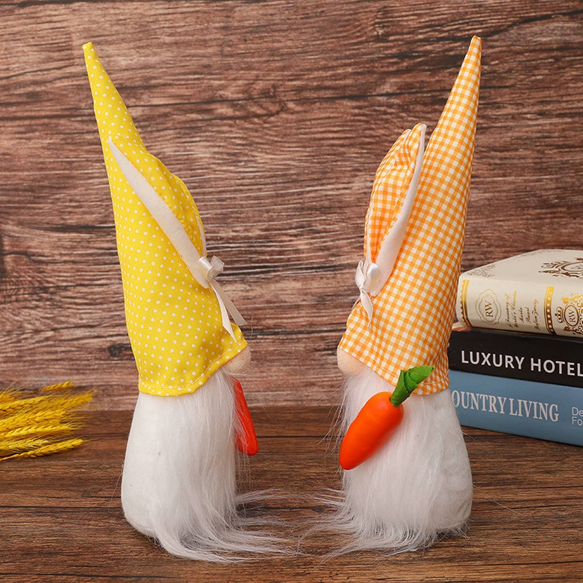 CWMM9487_EASTER GNOME RUDOLPH HOLDING CARROT