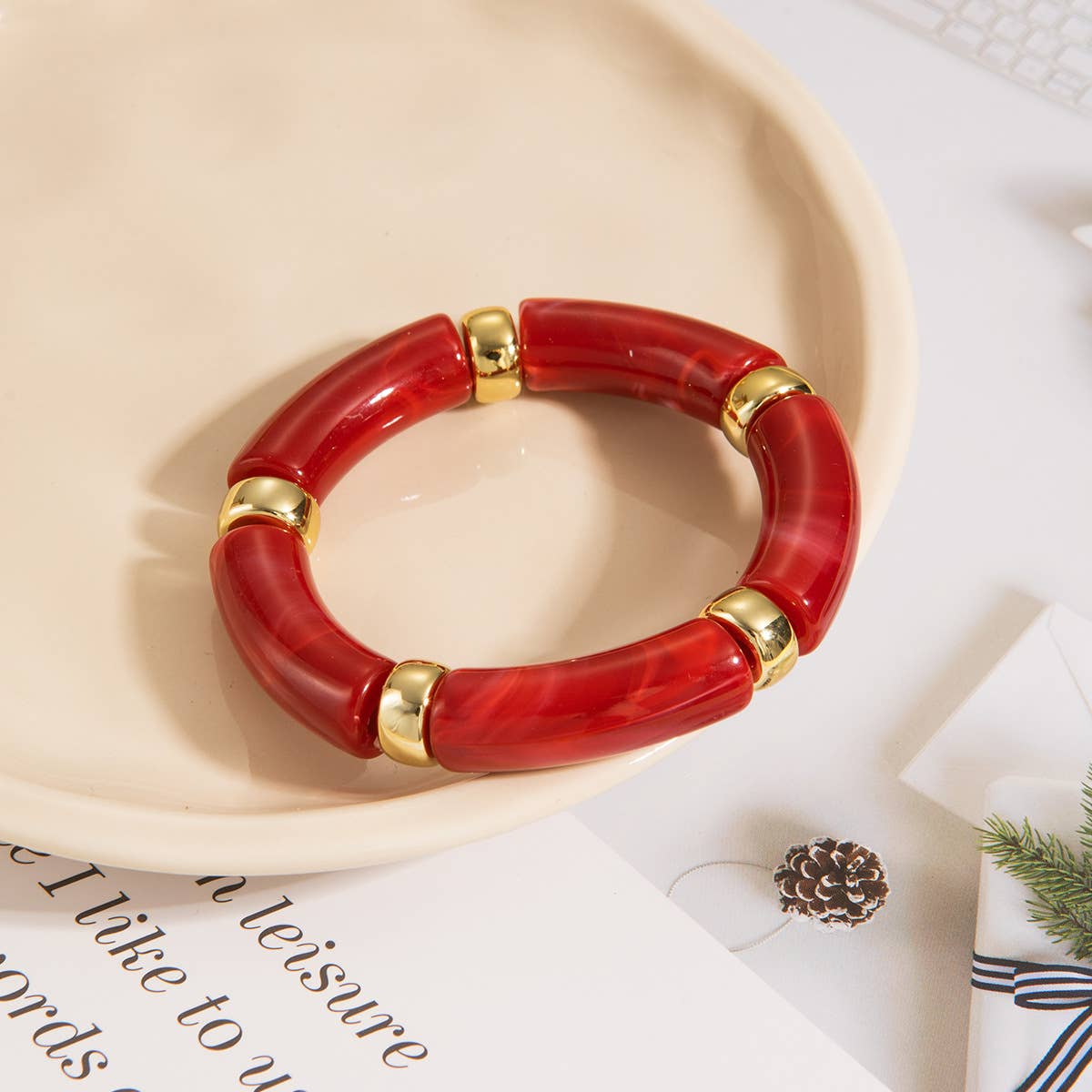 Acrylic curved tube stone-patterned bracelet