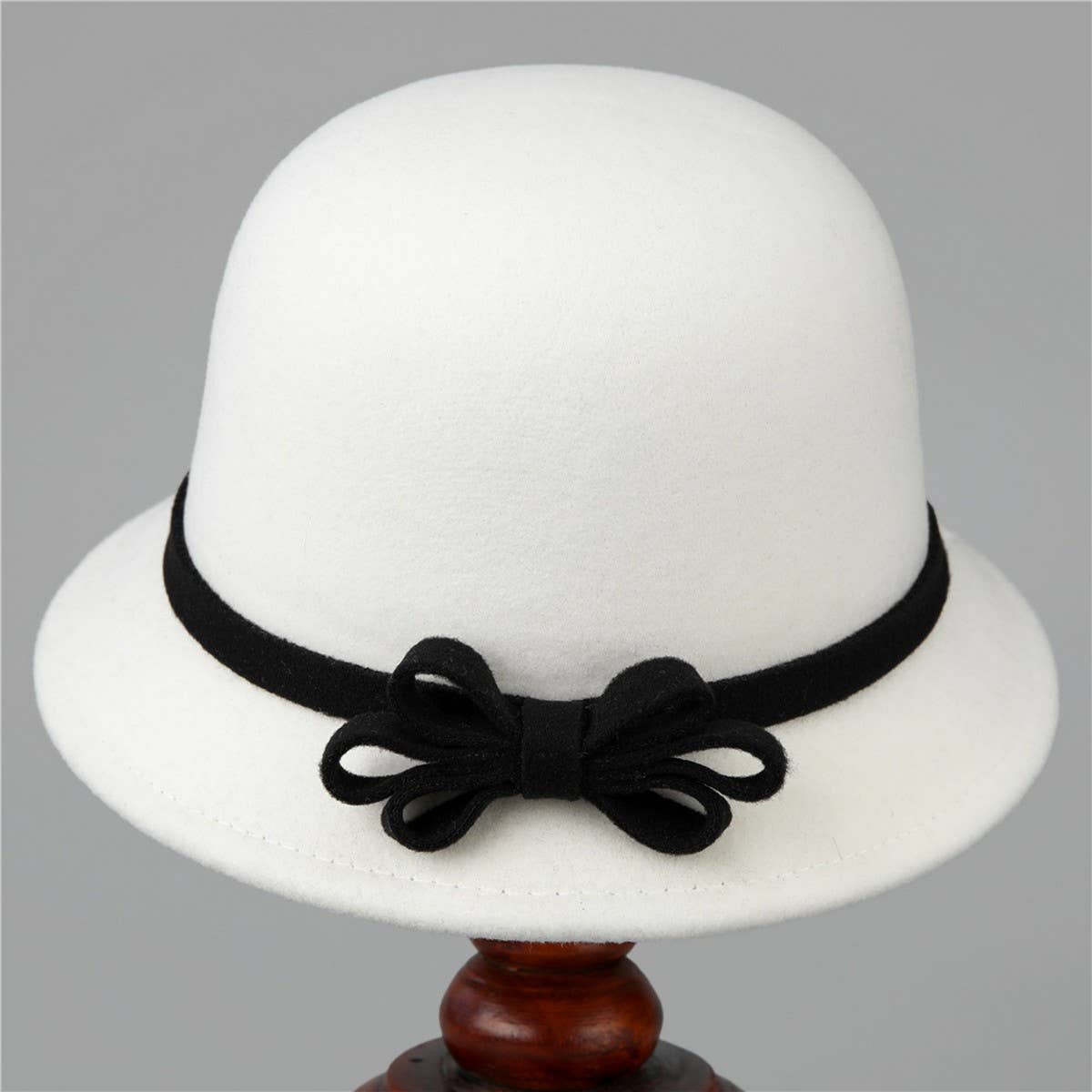 BLACK AND WHITE BOW DOME FISHERMAN_CWAH1800
