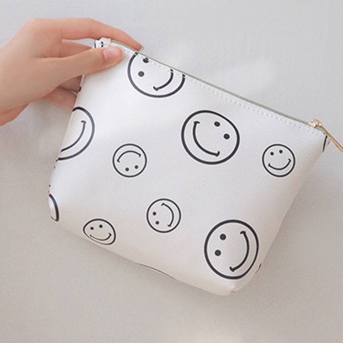 SMILING FACE CONVENIENT WATERPROOF WASHING BAG_CWAB1086
