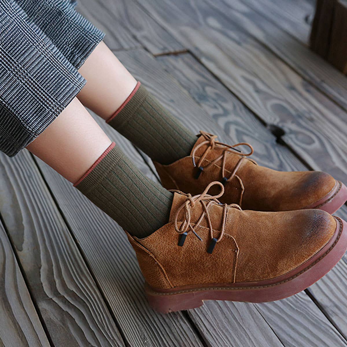 Solid Color Vertical Stripes Cotton Crew Socks_CWMS074