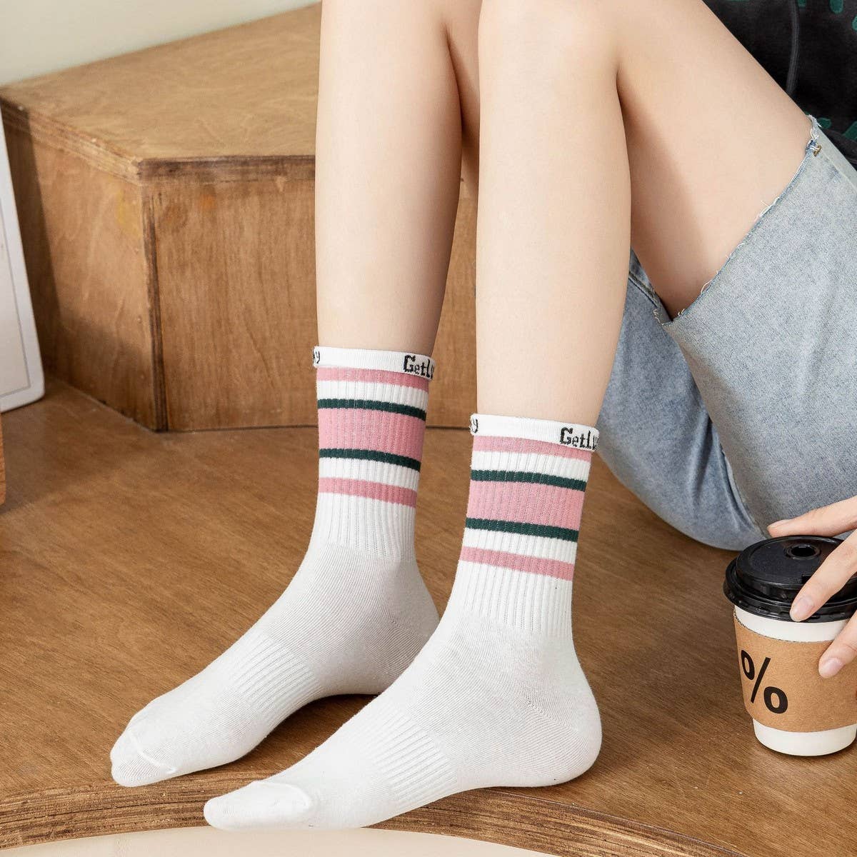 CWMS2513_AUTUMN AND WINTER RAINBOW STRIPED SOCKS