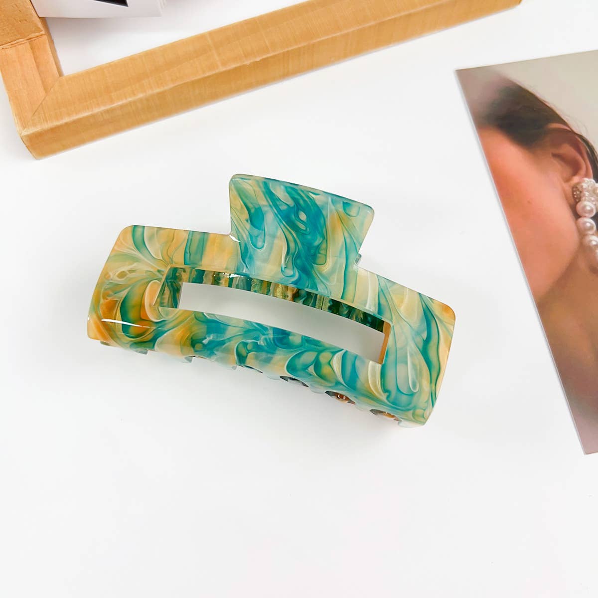 Simple geometric grab acrylic hair clip