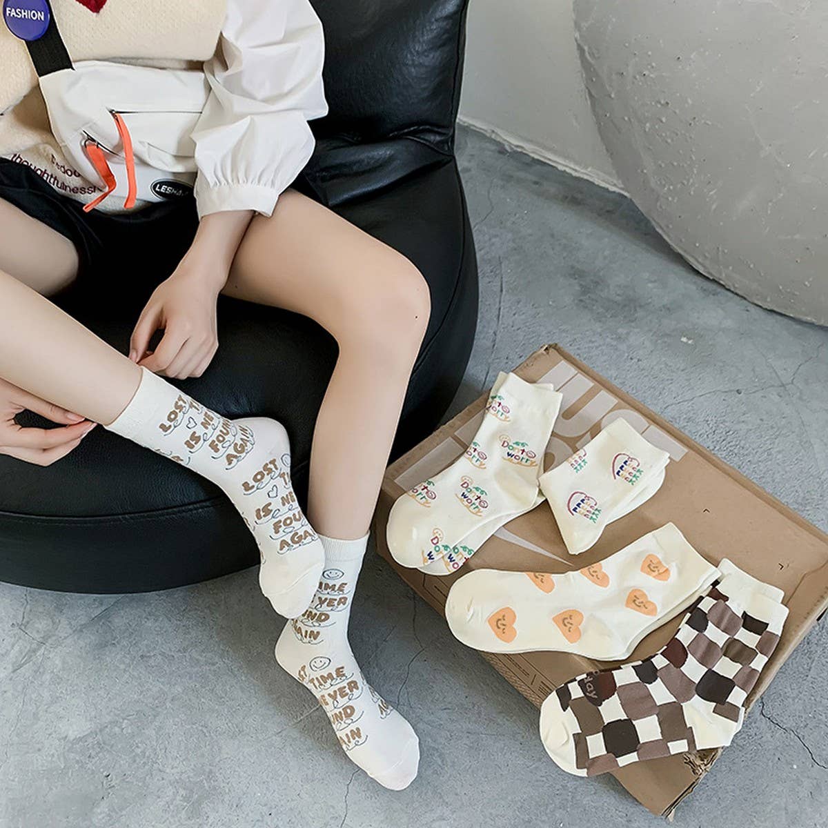 AUTUMN AND WINTER CUTE CARTOON SOCKS_CWMS0992