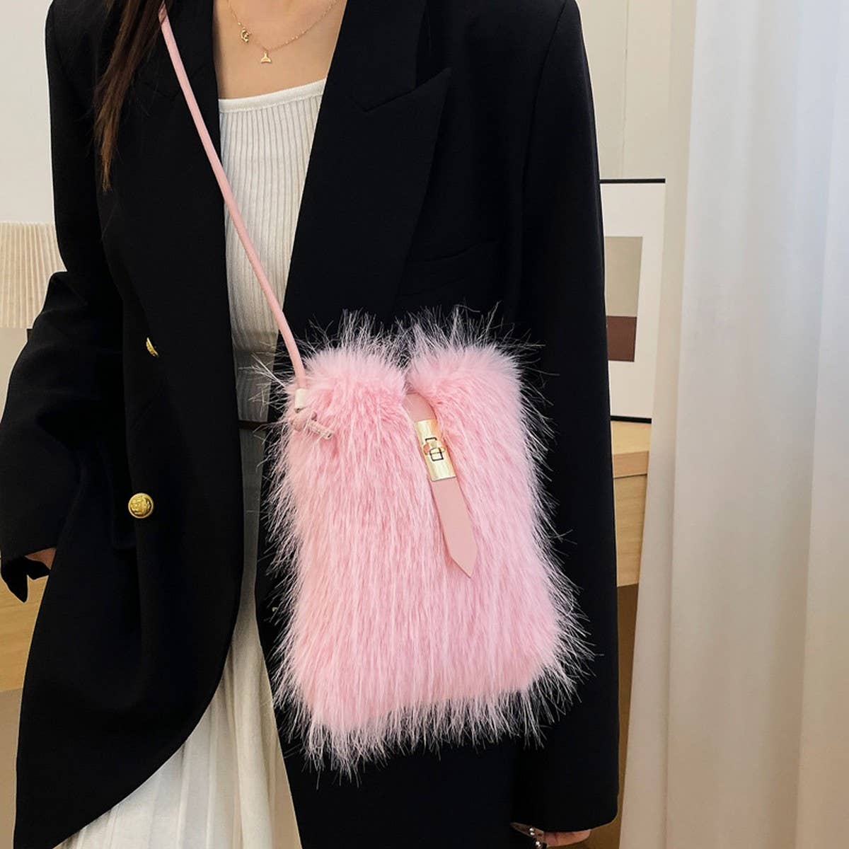 WINTER FAUX FUR SHOULDER CROSSBODY PLUSH BAG_CWAB4005