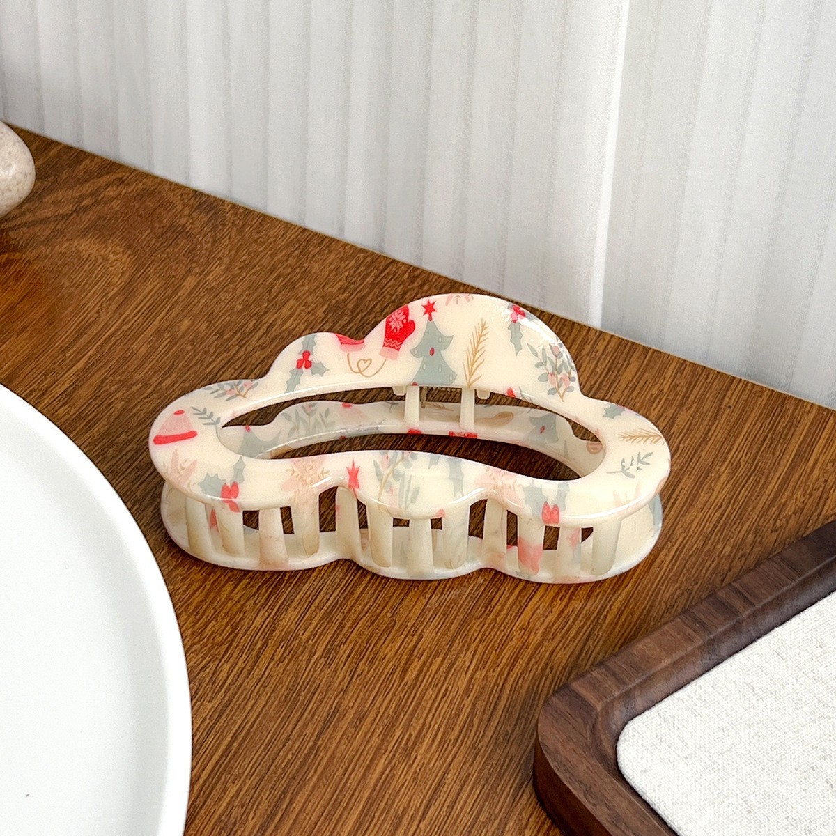 Vintage Floral Claw Clip ? Elegant Chinese Grip