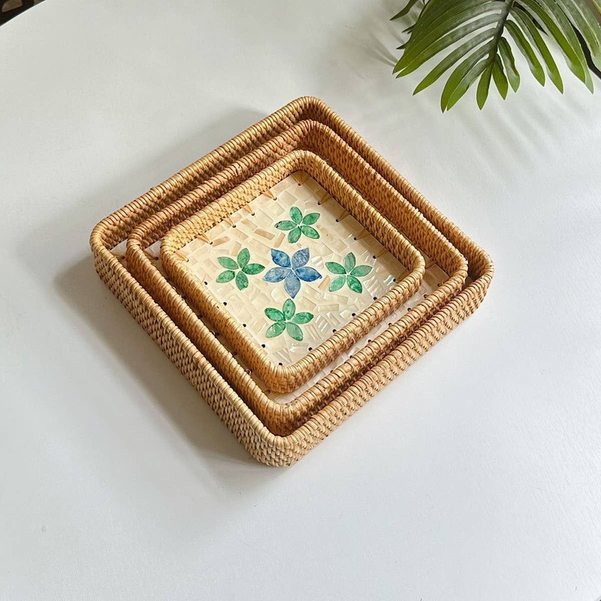 RATTAN COLORFUL SHELL FRUIT TRAY THREE-PIECE SET_CWMM4407