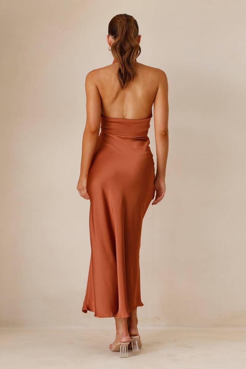CWDMD5554_ELEGANT HALTER NECK SLIM FIT SLIT MAXI DRESS