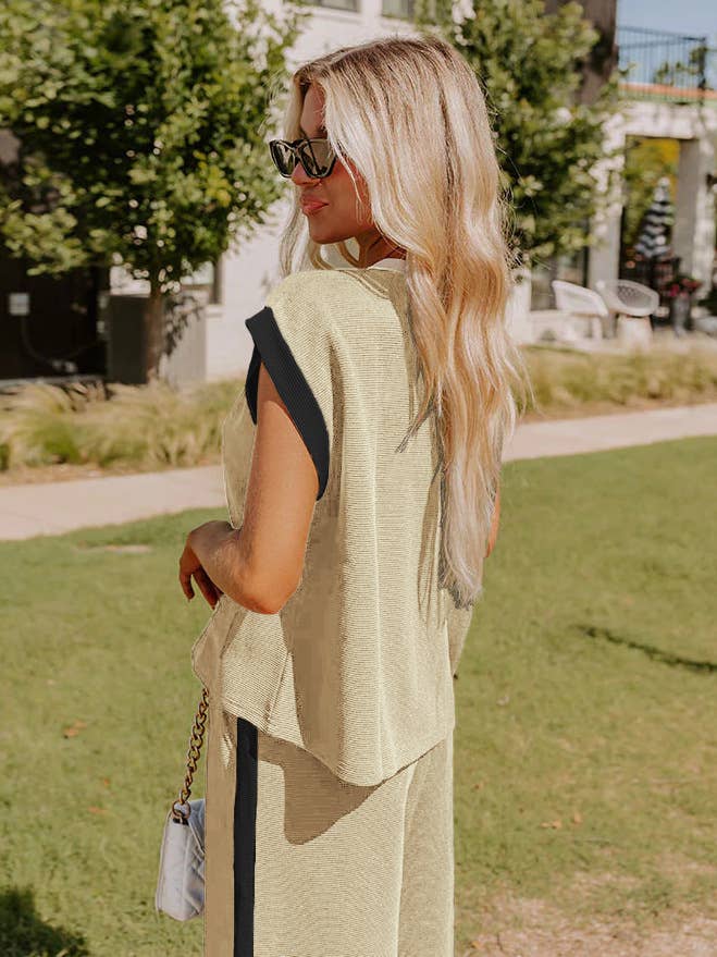 Round neck top straight pants color contrast suit