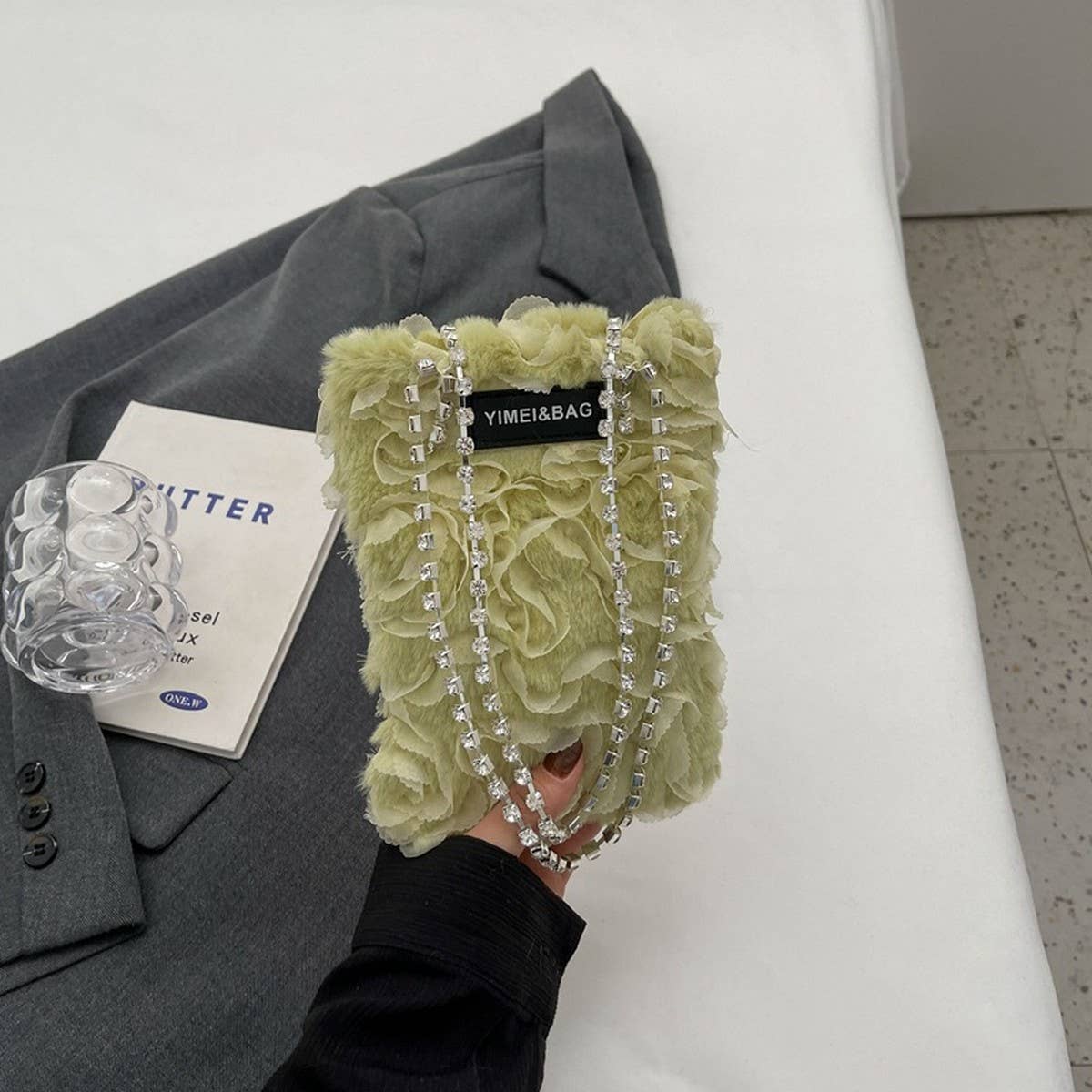 WINTER RHINESTONE 3D FLOWER HAND-HELD PLUSH BAG_CWAB4008